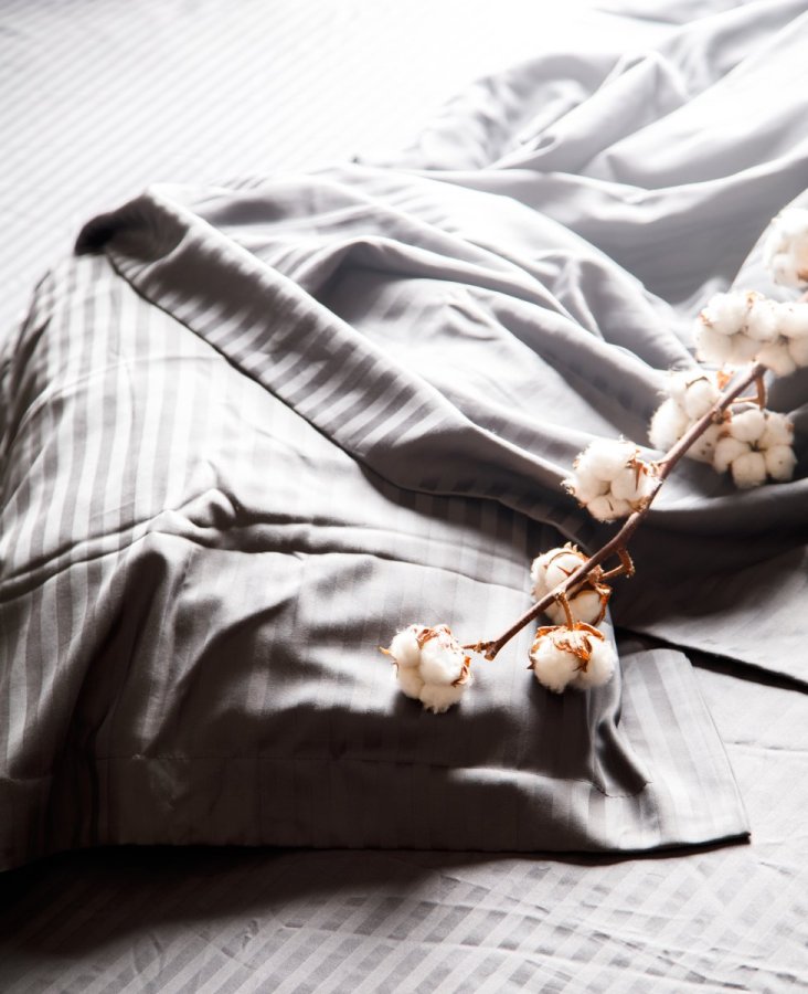 Graue Bettwasche